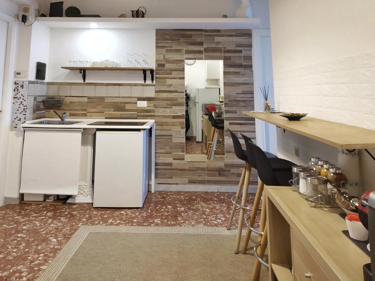 "Vacanze Romane" Stazione Tiburtina, Appartamento Tre Camere Da Letto 5 Posti Letto Exterior foto