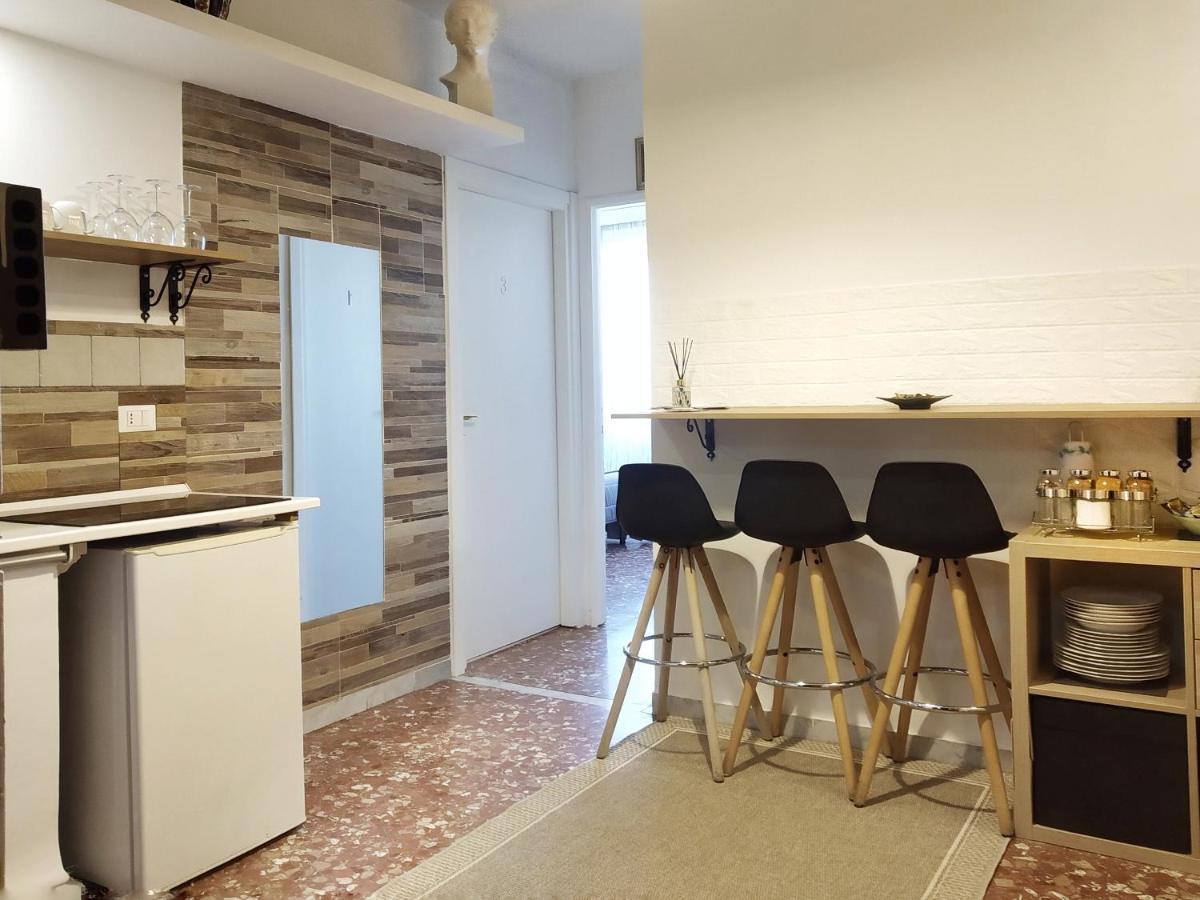 "Vacanze Romane" Stazione Tiburtina, Appartamento Tre Camere Da Letto 5 Posti Letto Exterior foto